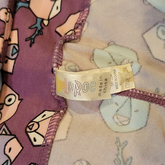 LulaRoe Wildlife Leggings One Size Adults - Picture 2 of 2